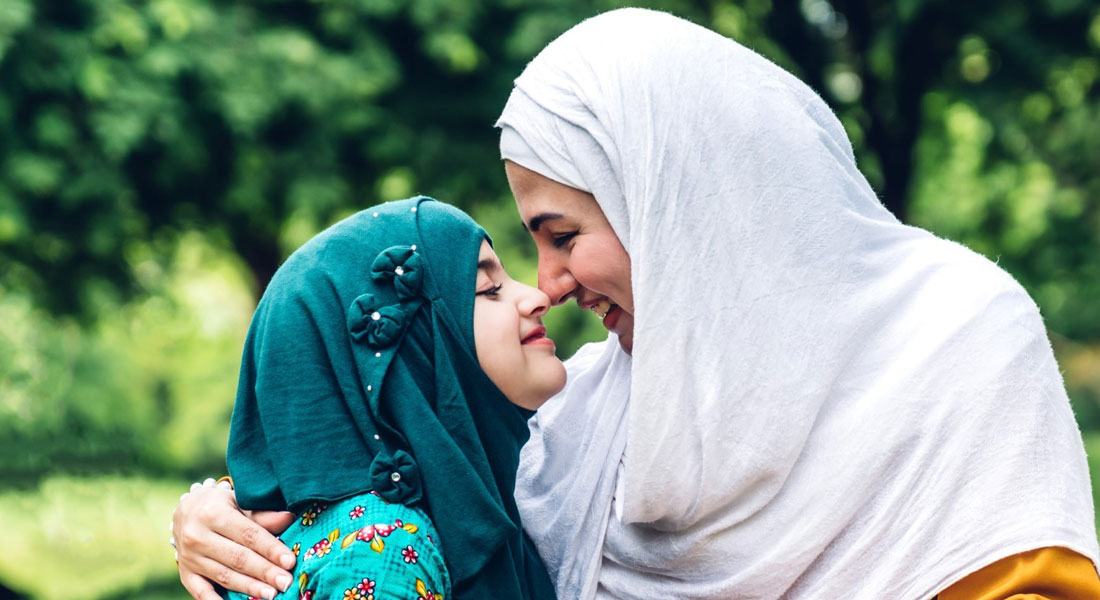 An immigrant woman with her young daughter